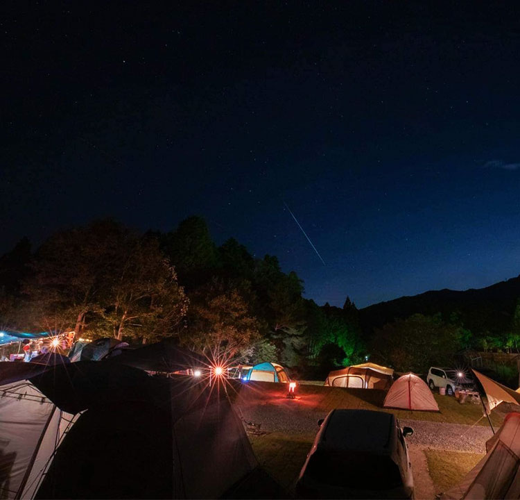 天の川が見えるキャンプ場